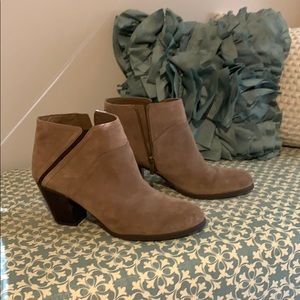 Suede tan booties